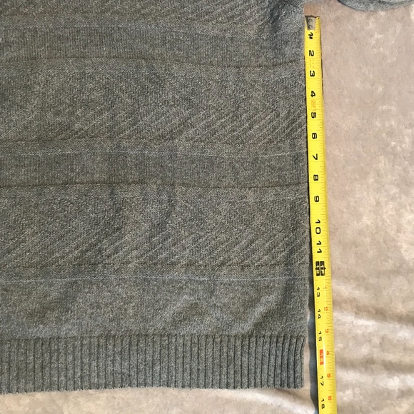 MARC ANTHONY V-NECK PULLOVER SWEATER - Picture 8 of 8